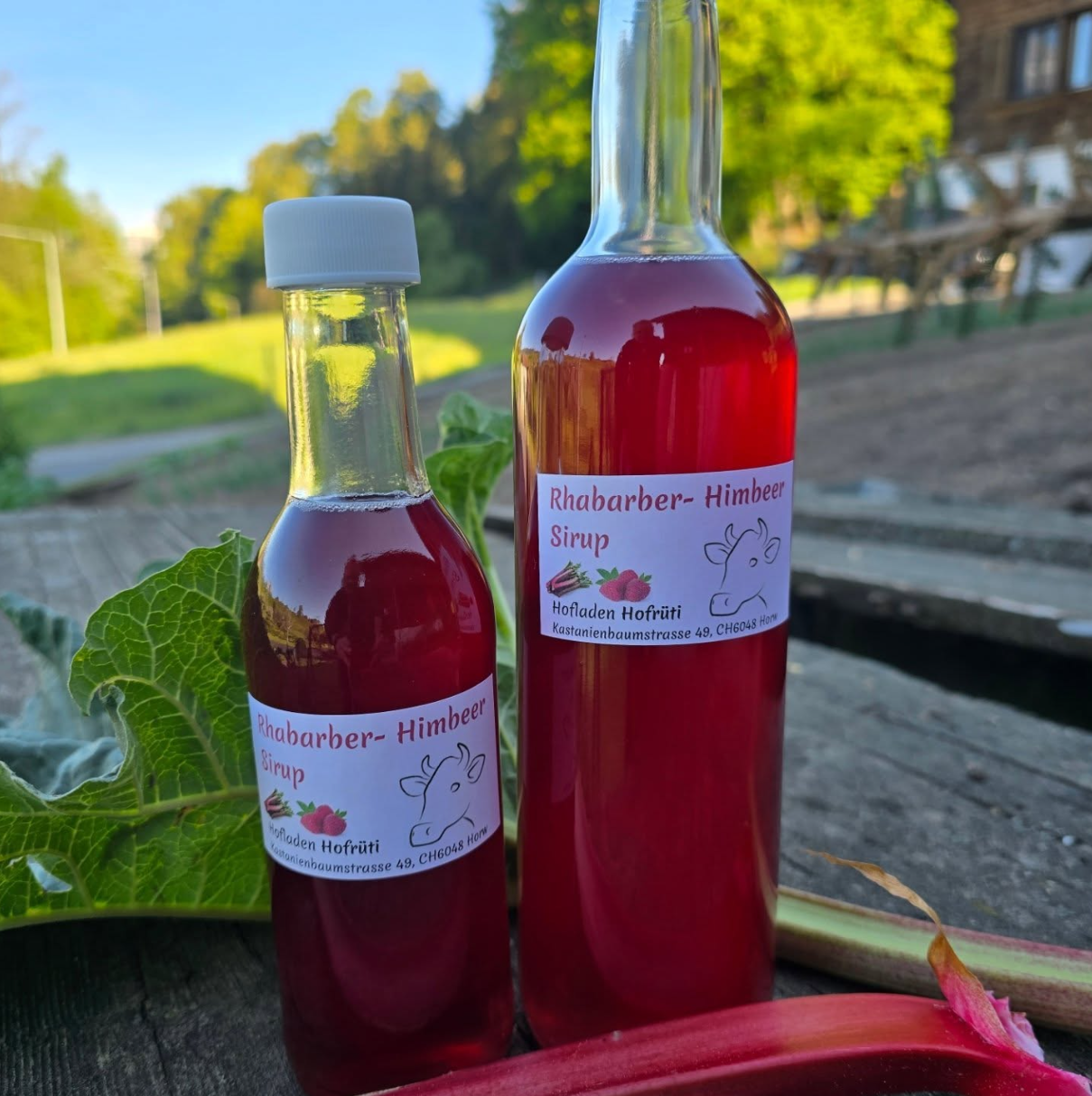 Feinkost: Rhabarber-Himbeer-Sirup vom Hofladen Hofrüti in Horw