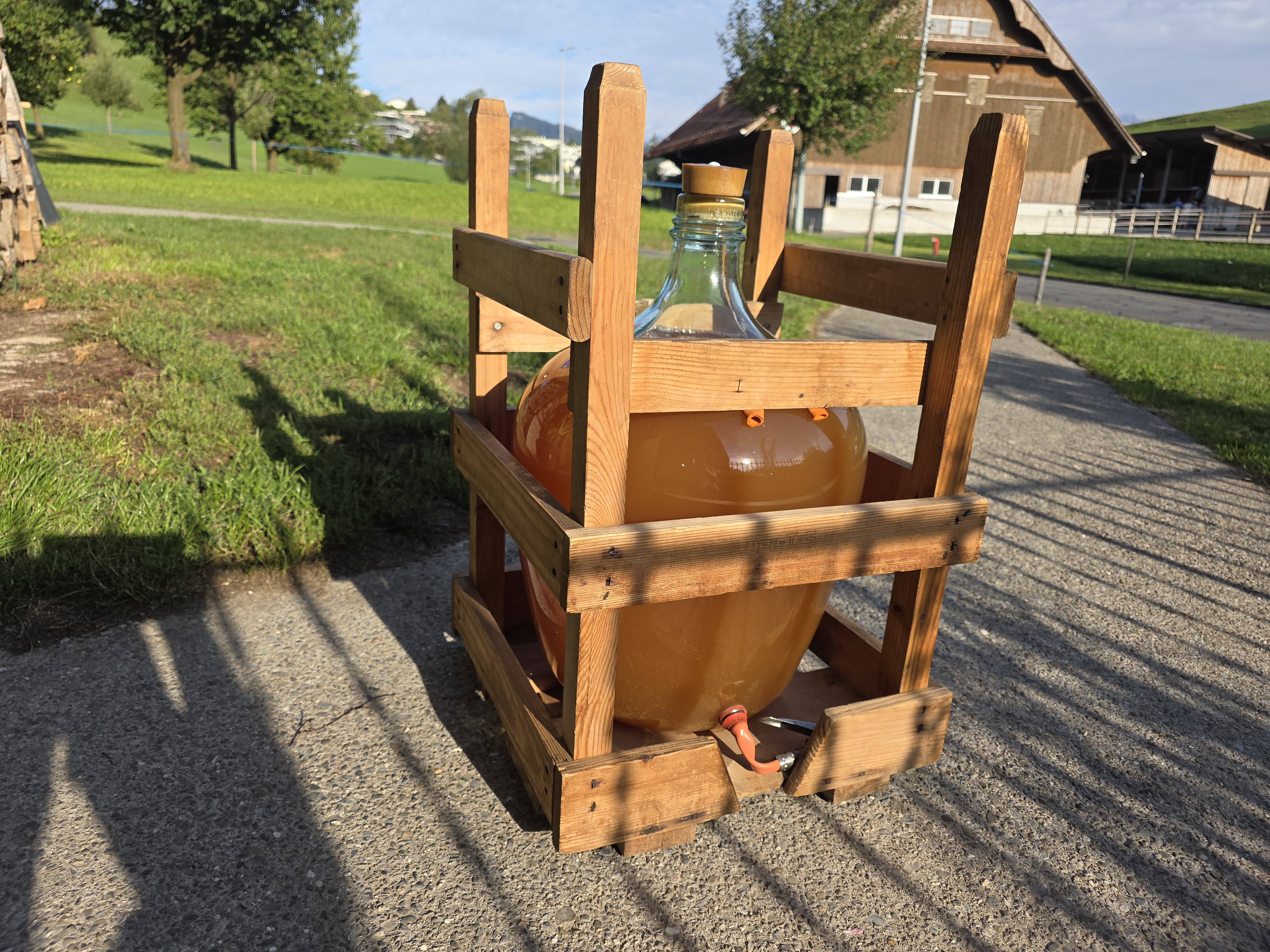 Aktuell: SÜSSMOST vom Hofladen Hofrüti in Horw